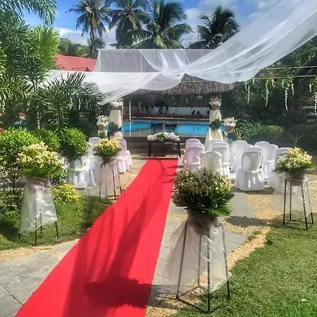 Munting Kubo Resort