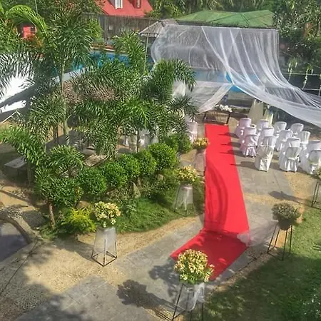 Munting Kubo Resort
